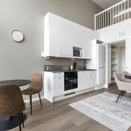 Kotimaailma - With Loft And Patio For 2 Pax Apartmán